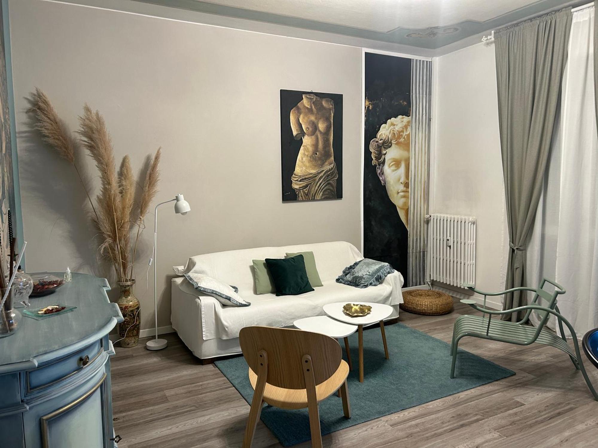 Aurora Flowers - Two Rooms And Free Parking Near Center And Train Station Modena Exterior photo
